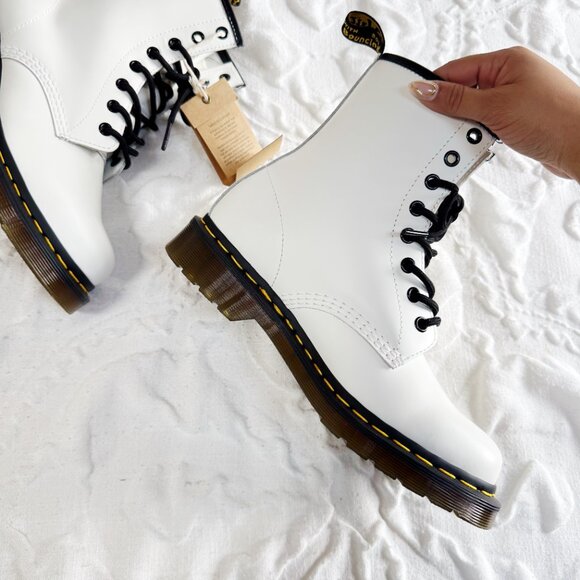 Dr. Martens 1460 Softy T Leather Lace Up Boots Size 8 New - Picture 9 of 14